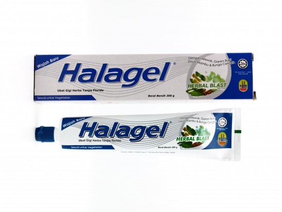 Зубная паста Halagel с мисваком и каменной солью 200 гр